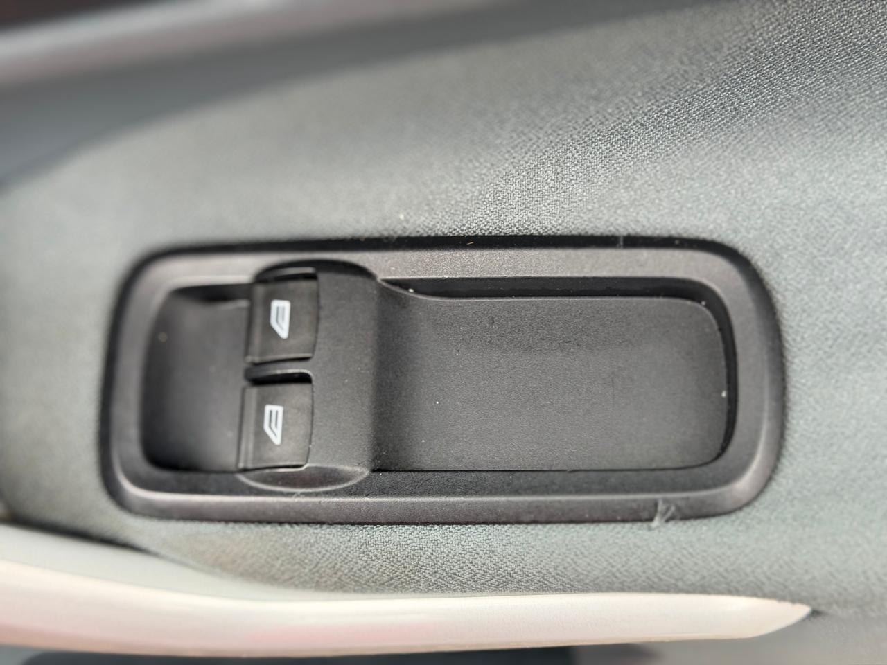 Used Ford Fiesta 2010 for sale - 77170665: Photo 23