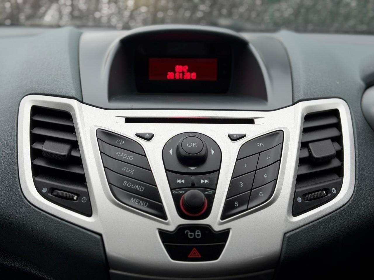 Used Ford Fiesta 2010 for sale - 77550306: Photo 14