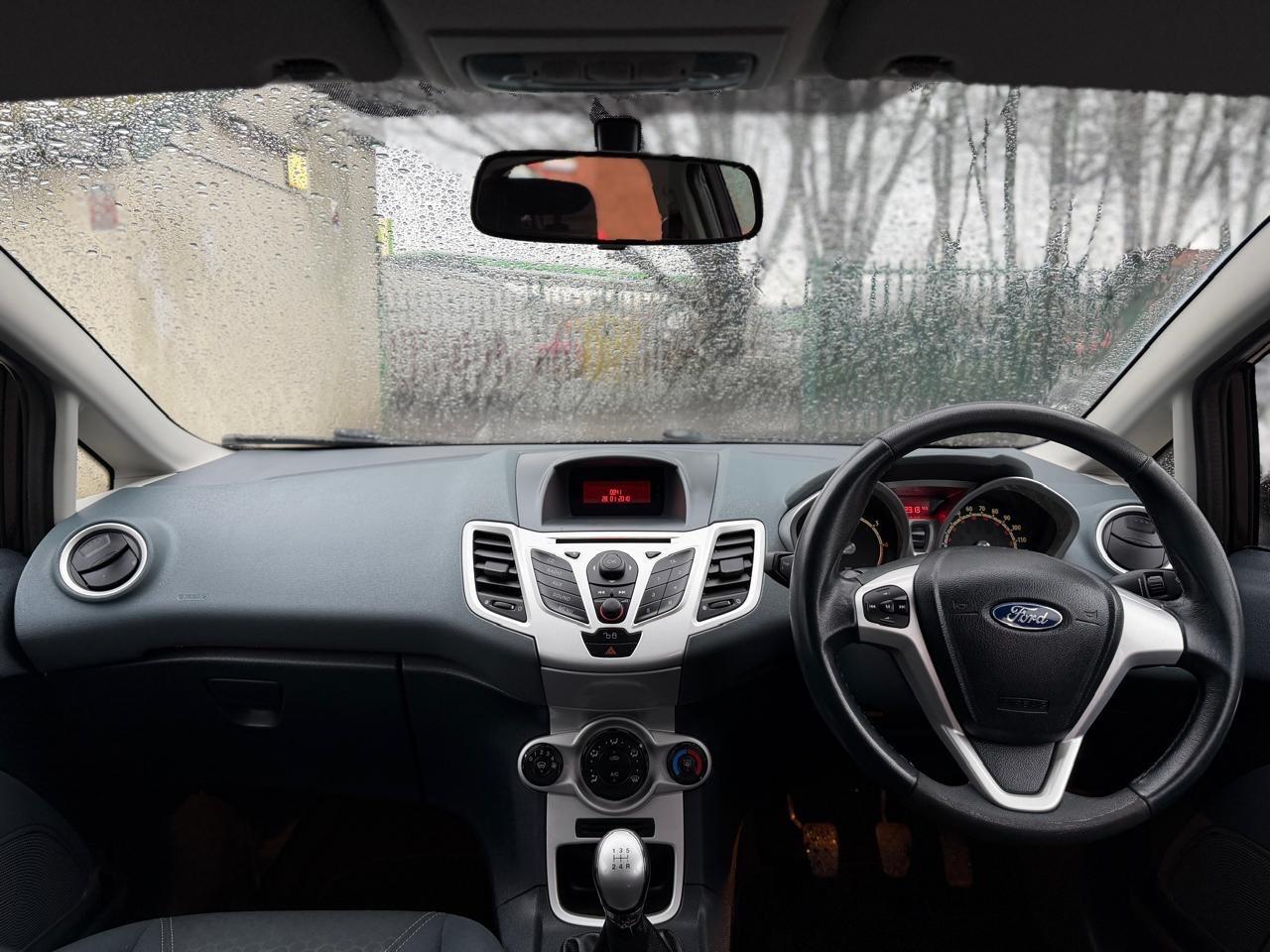 Used Ford Fiesta 2010 for sale - 77550306: Photo 2