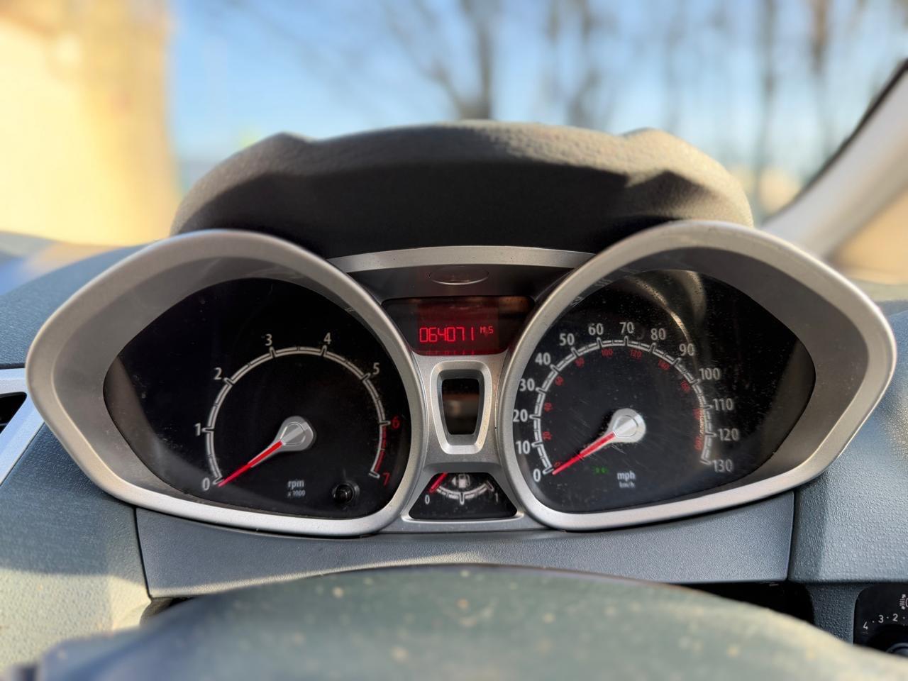 Used Ford Fiesta 2010 for sale - 77170668: Photo 12