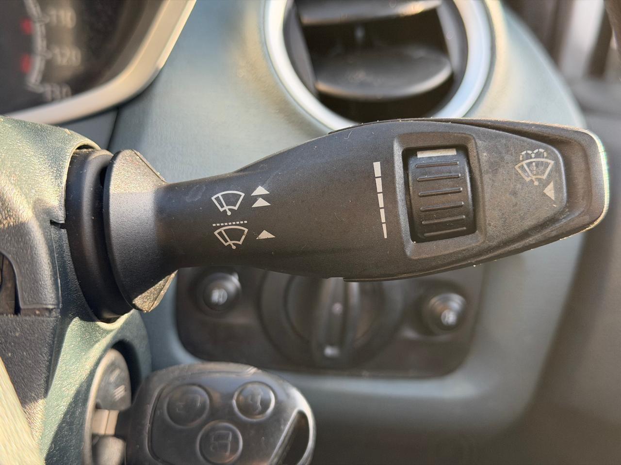 Used Ford Fiesta 2010 for sale - 77170668: Photo 20