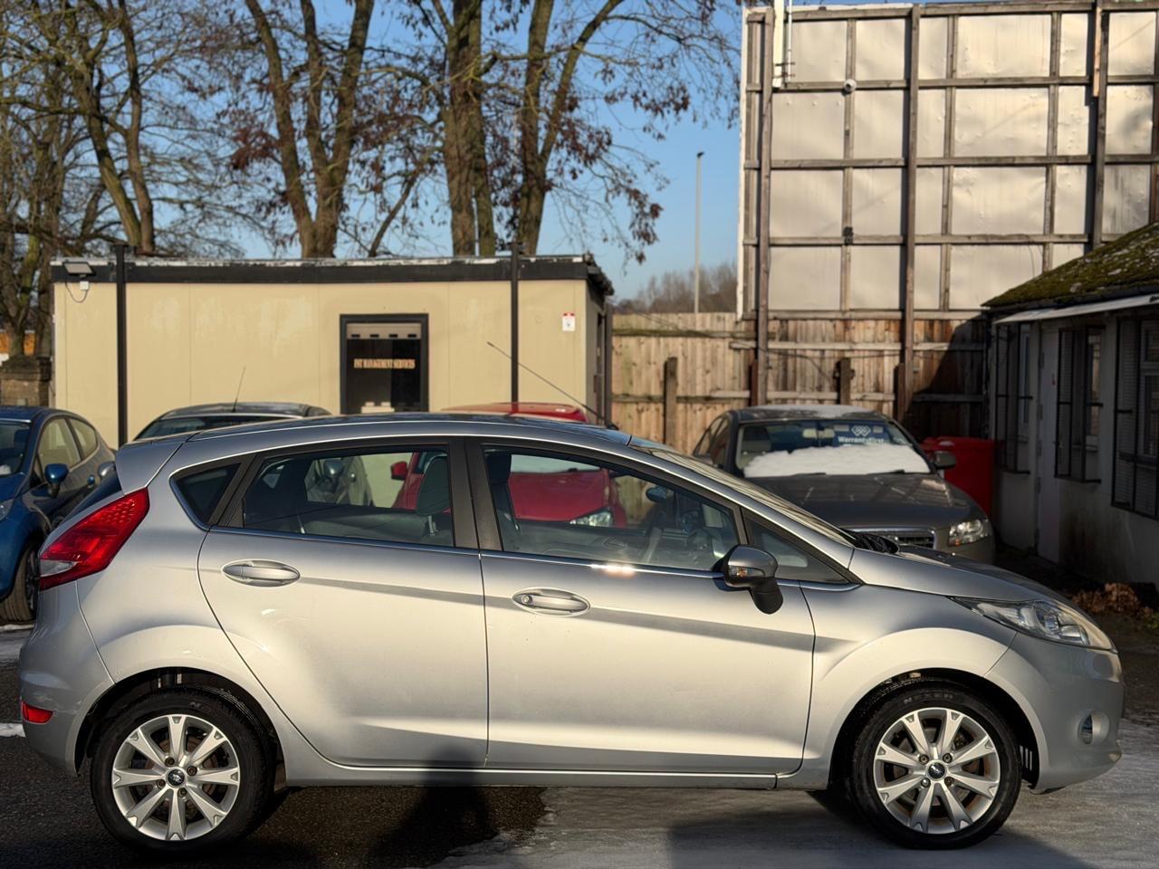 Used Ford Fiesta 2010 for sale - 77170668: Photo 9