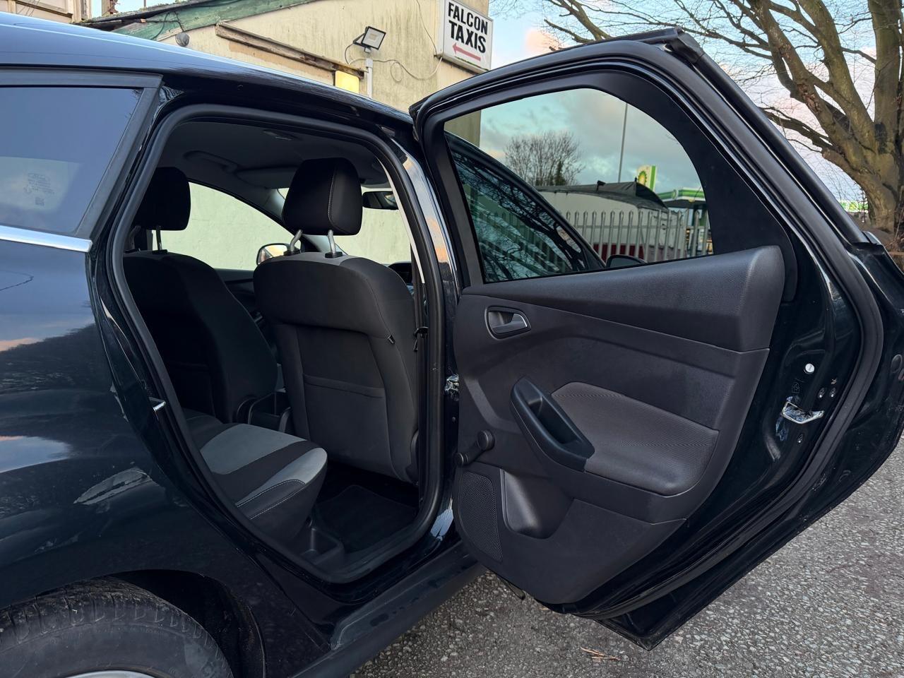 Used Ford Focus 2012 for sale - 77440510: Photo 29