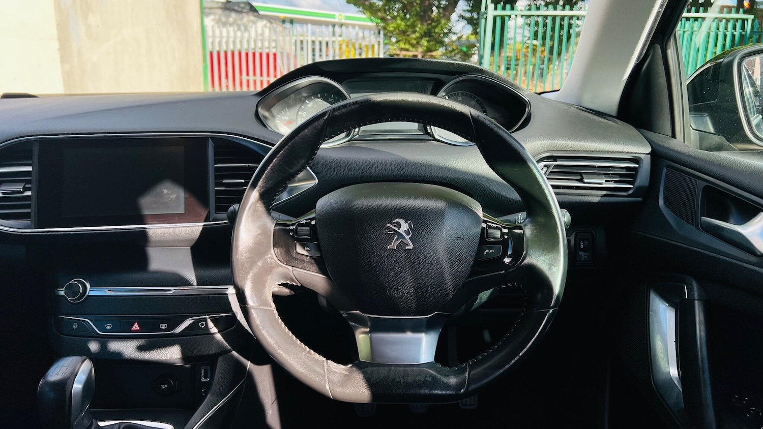 Used Peugeot 308 2014 for sale - 77170672: Photo 13