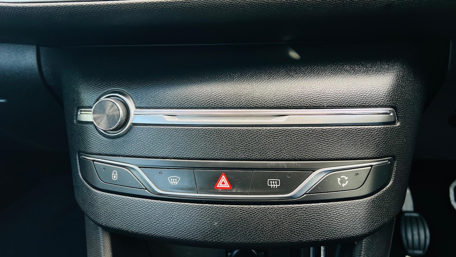 Used Peugeot 308 2014 for sale - 77170672: Photo 24