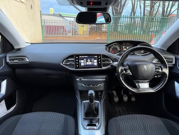 Used Peugeot 308 2014 for sale - 77170672: Photo