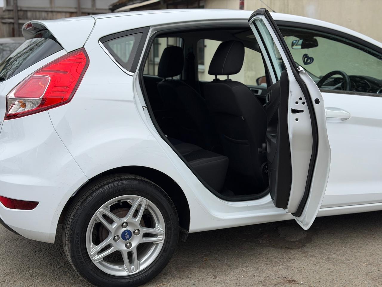 Used Ford Fiesta 2012 for sale - 78034216: Photo 30