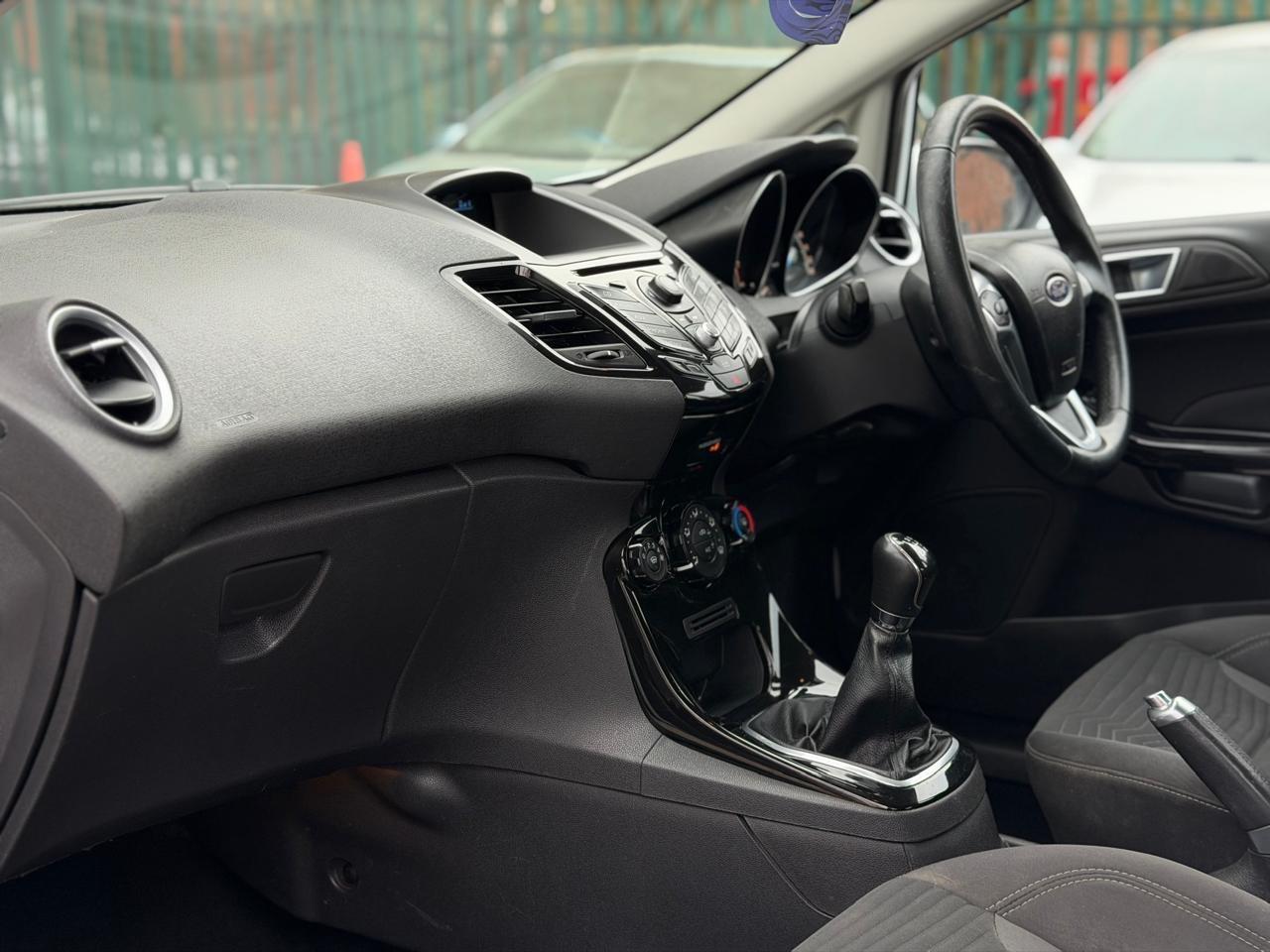 Used Ford Fiesta 2012 for sale - 78034216: Photo 32