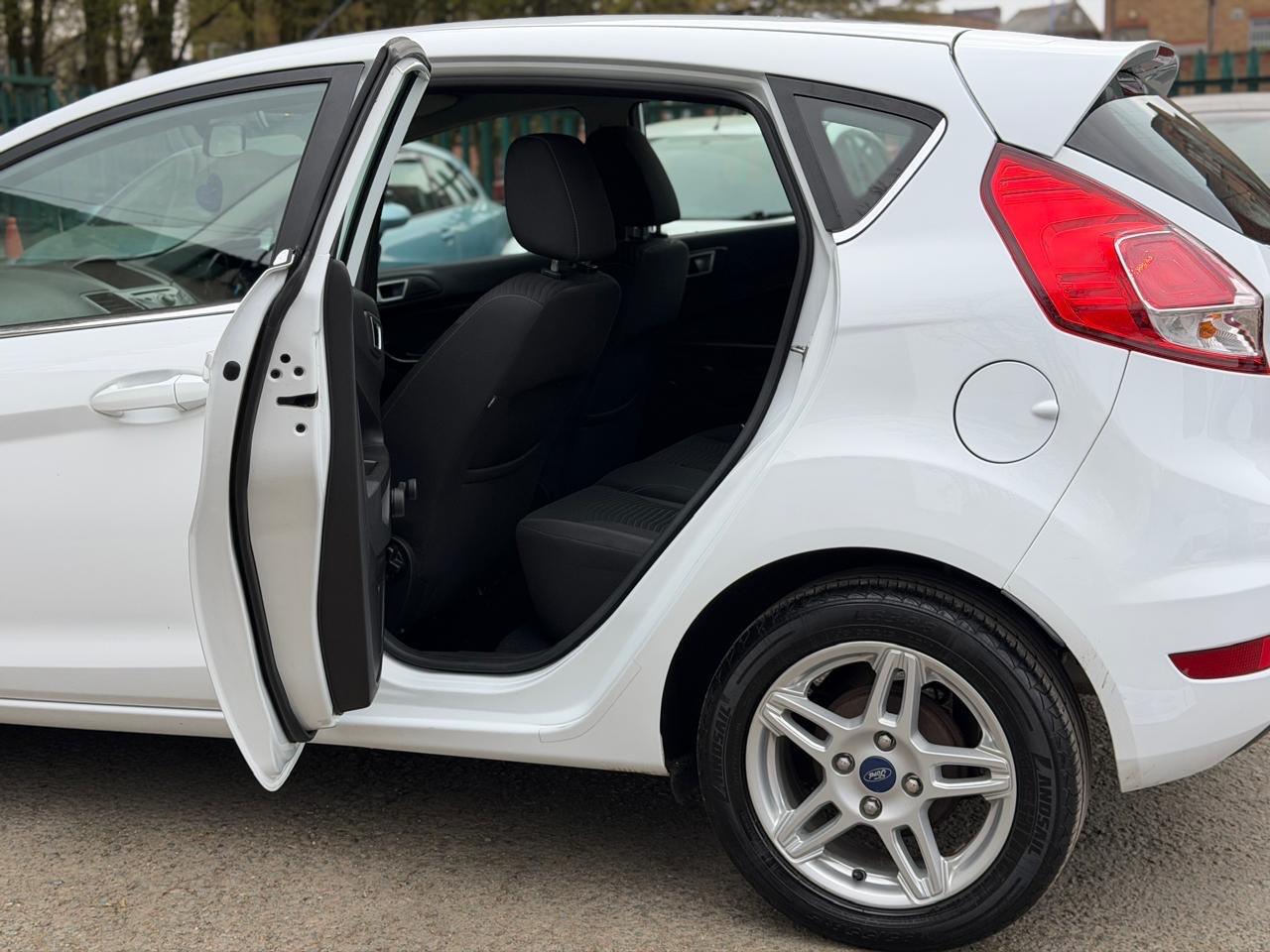 Used Ford Fiesta 2012 for sale - 78034216: Photo 34