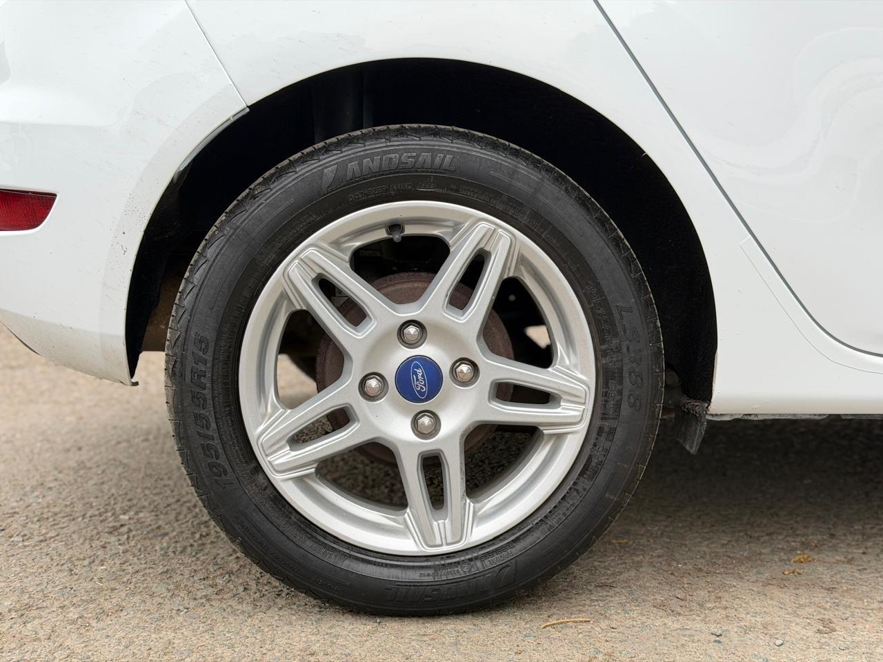 Used Ford Fiesta 2012 for sale - 78034216: Photo 37