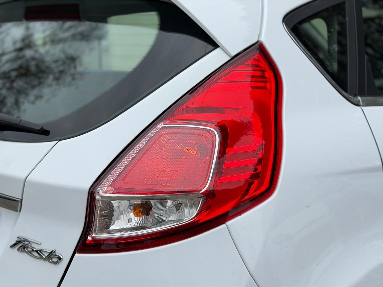 Used Ford Fiesta 2012 for sale - 78034216: Photo 42