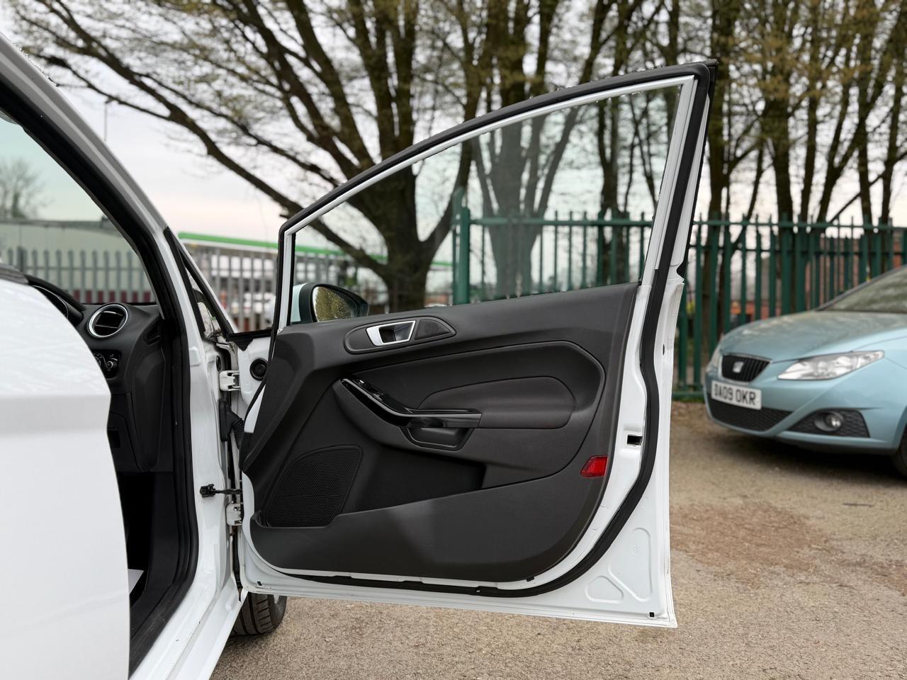 Used Ford Fiesta 2012 for sale - 78034216: Photo 46