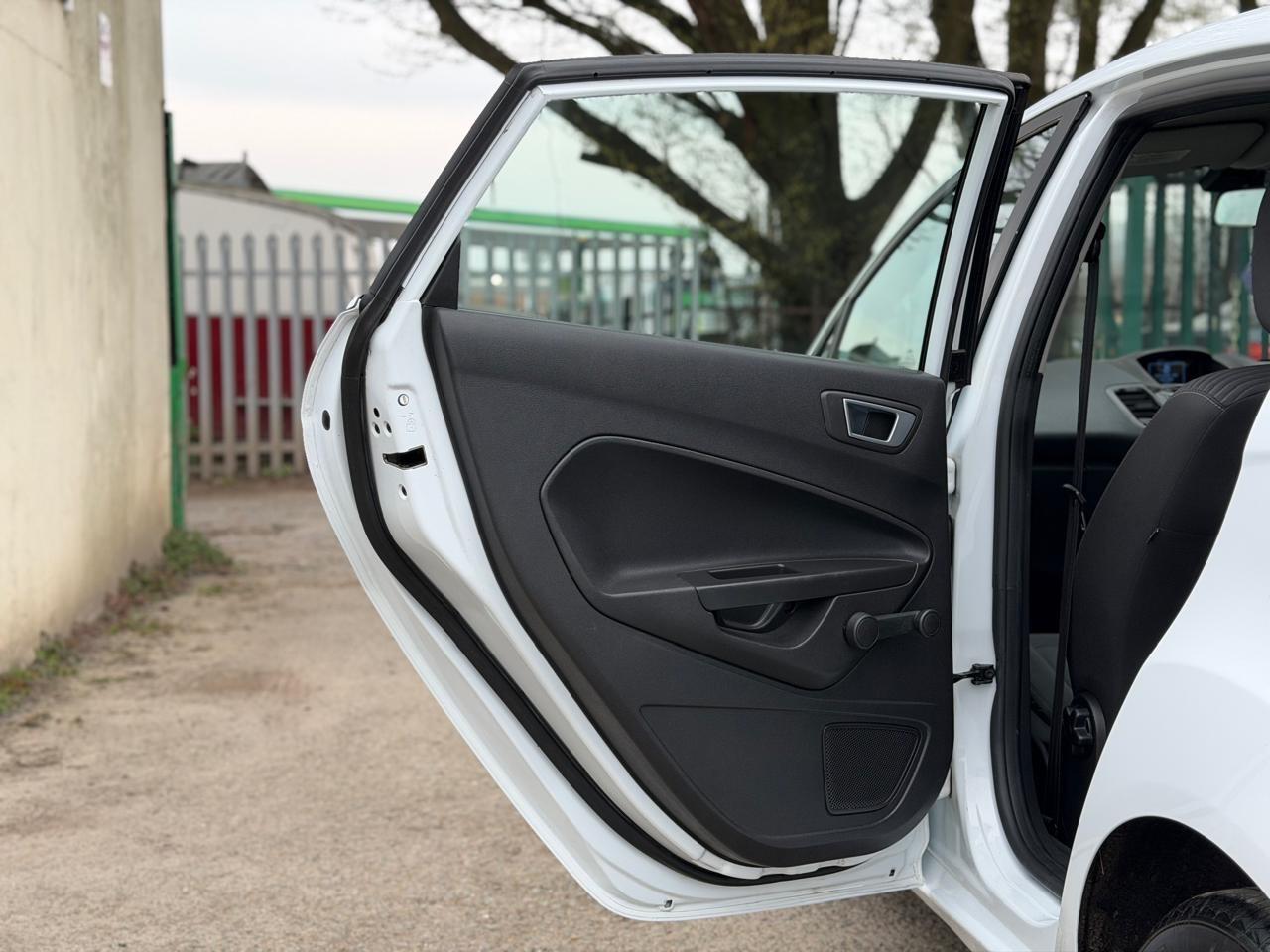 Used Ford Fiesta 2012 for sale - 78034216: Photo 49