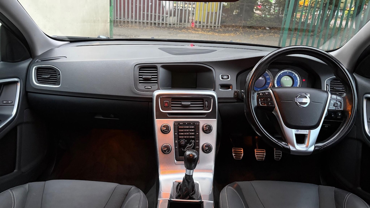 Used Volvo V60 2013 for sale - 77170684: Photo 13