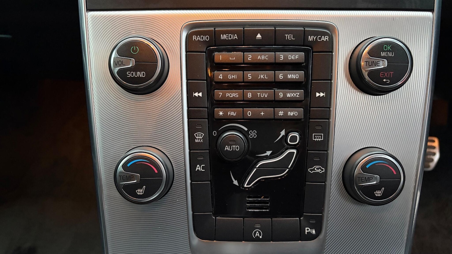 Used Volvo V60 2013 for sale - 77170684: Photo 16