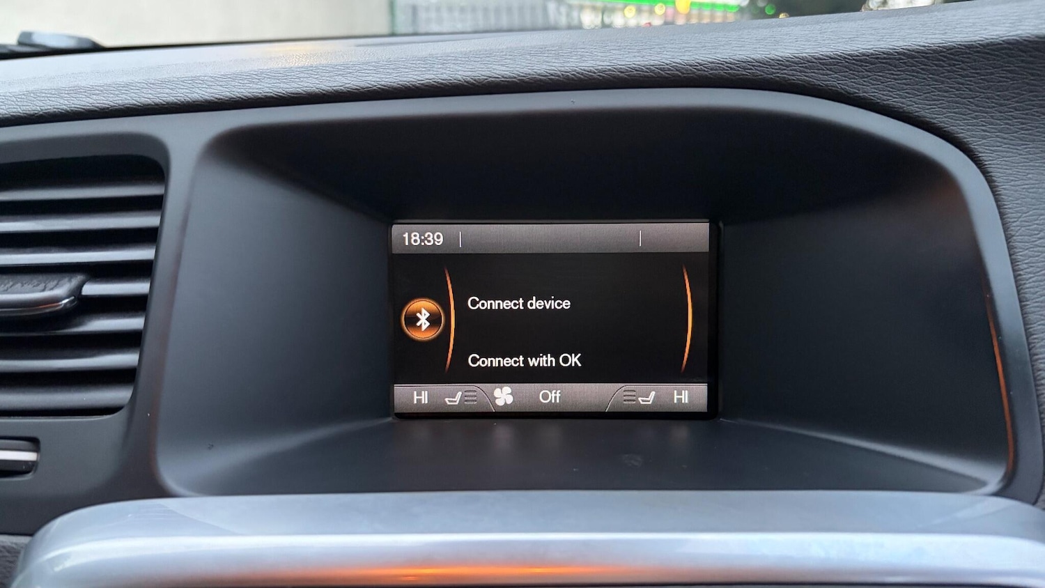 Used Volvo V60 2013 for sale - 77170684: Photo 23