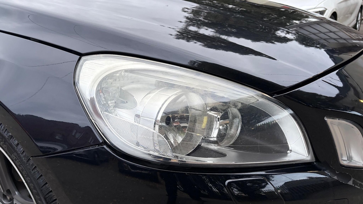 Used Volvo V60 2013 for sale - 77170684: Photo 41