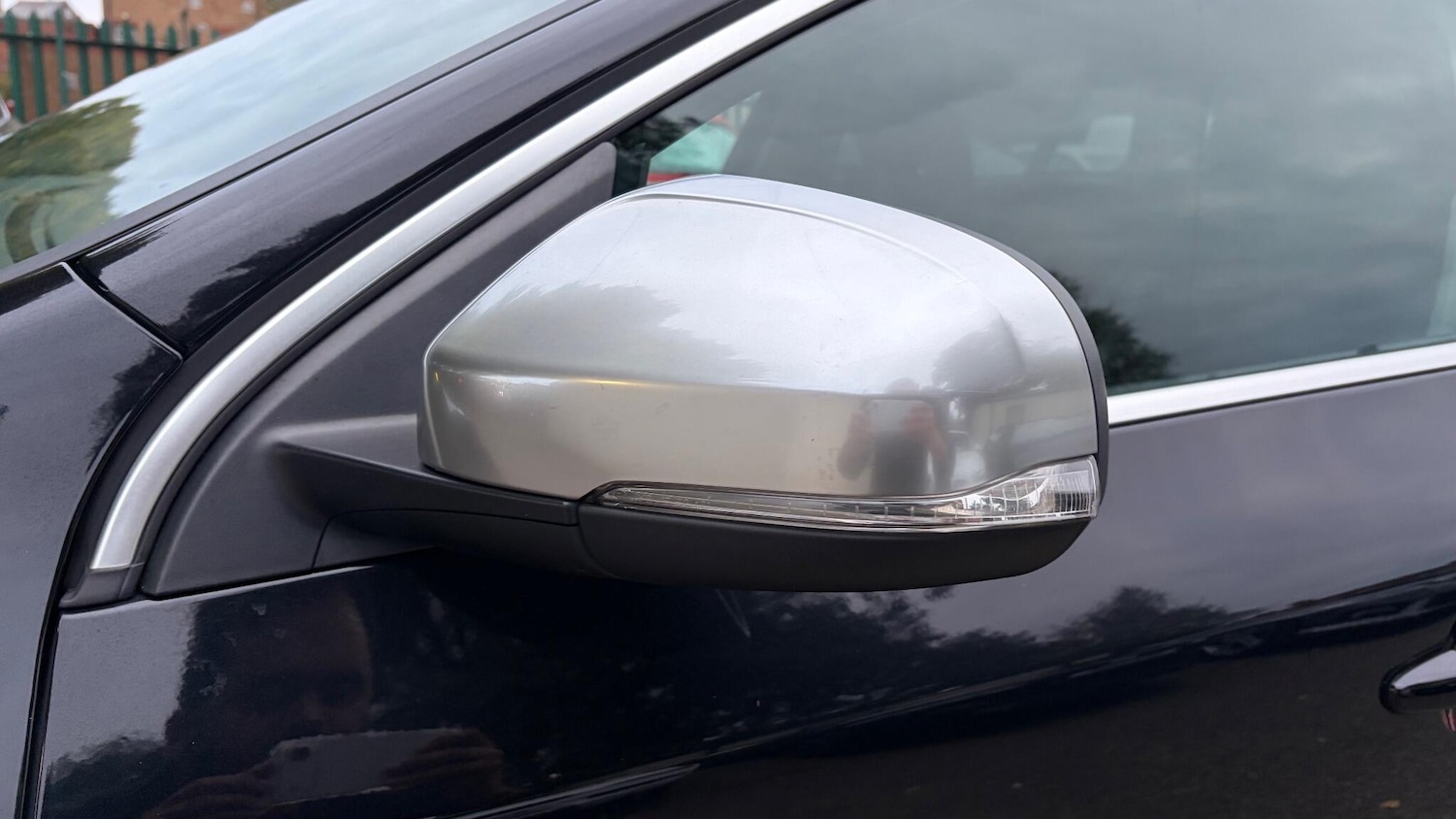 Used Volvo V60 2013 for sale - 77170684: Photo 42