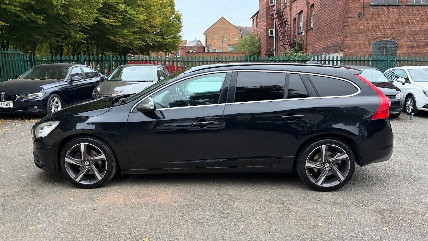 Used Volvo V60 2013 for sale - 77170684: Photo 7