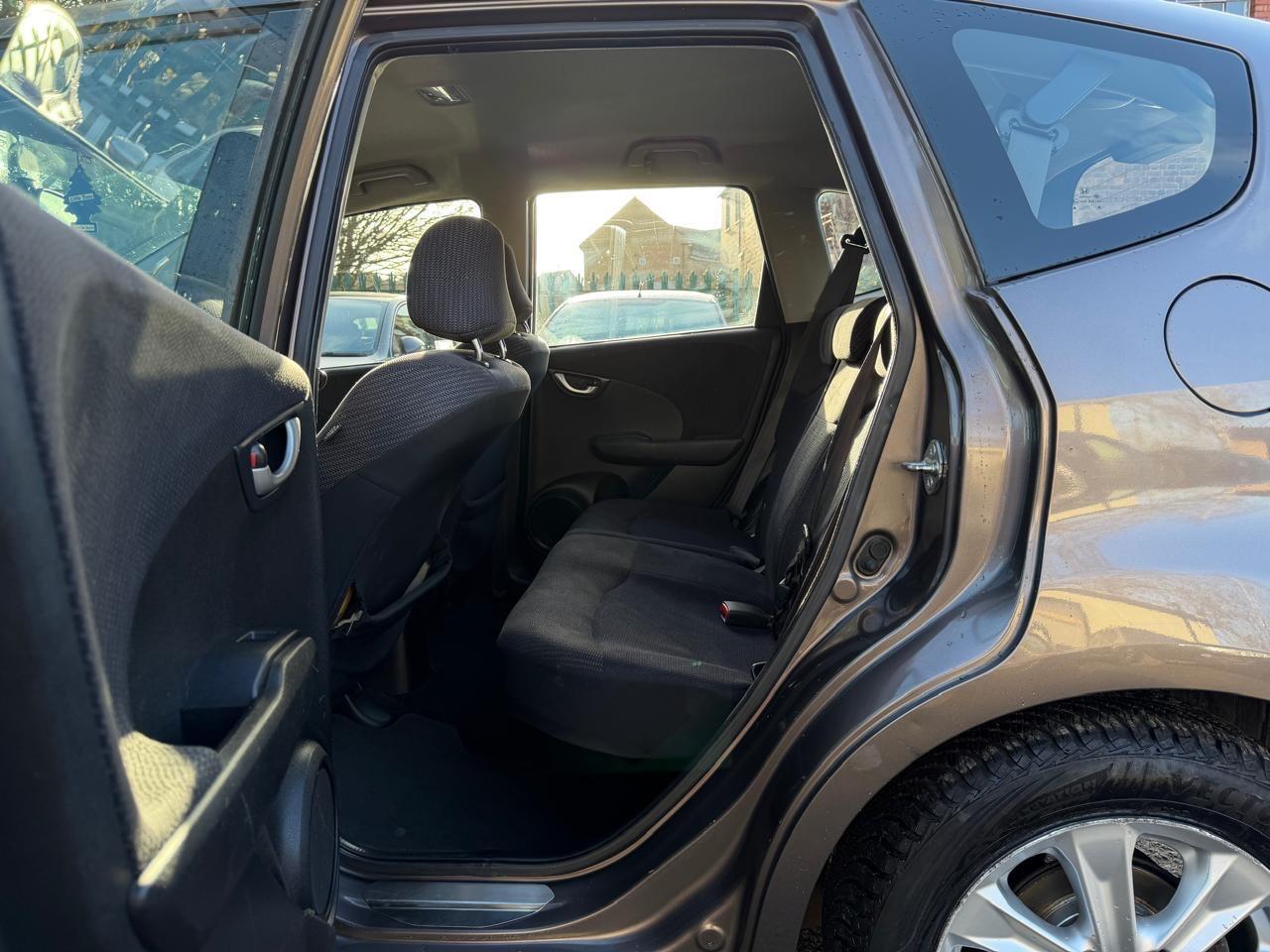 Used Honda Jazz 2011 for sale - 77170679: Photo 27