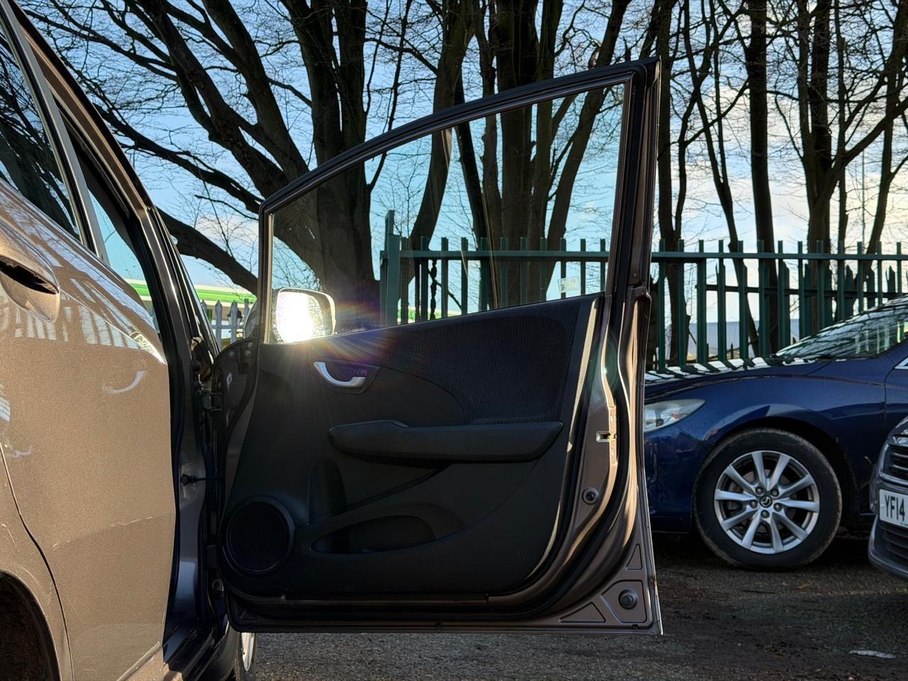 Used Honda Jazz 2011 for sale - 77170679: Photo 28