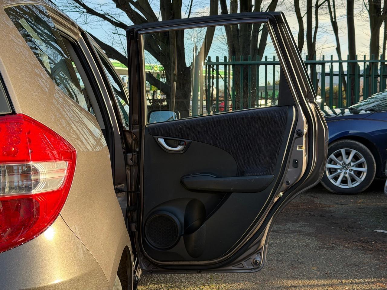 Used Honda Jazz 2011 for sale - 77170679: Photo 29