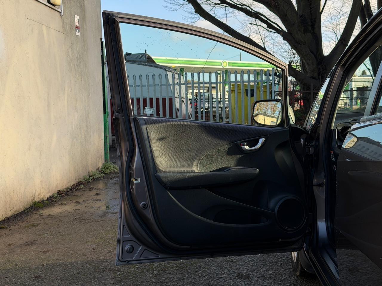 Used Honda Jazz 2011 for sale - 77170679: Photo 30