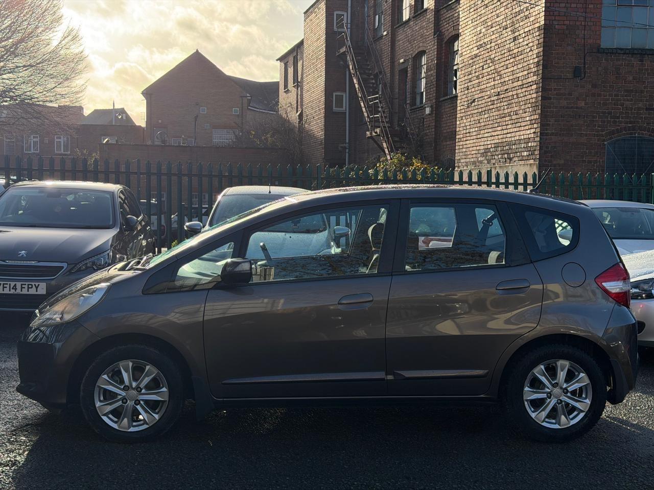 Used Honda Jazz 2011 for sale - 77170679: Photo 7