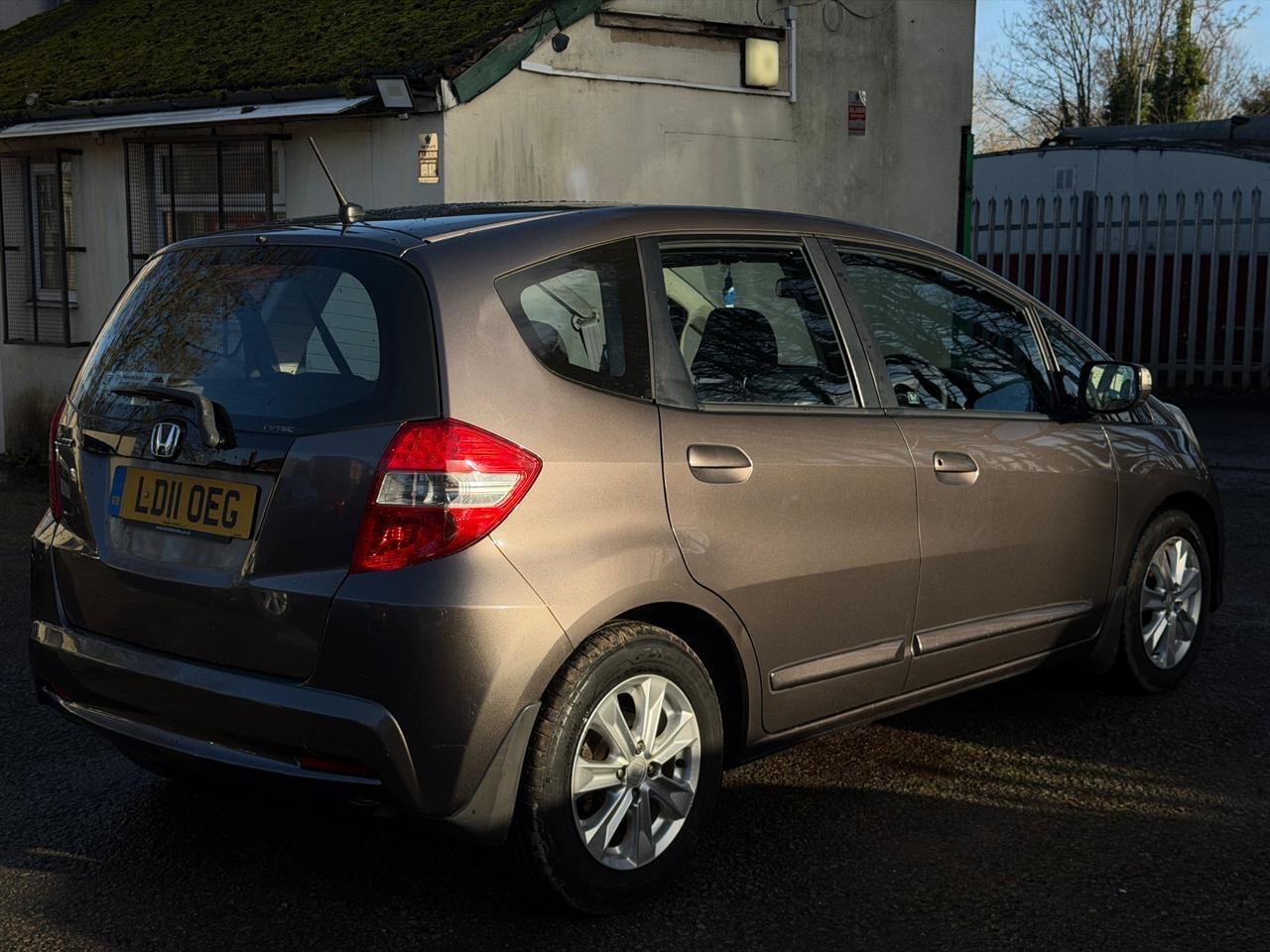 Used Honda Jazz 2011 for sale - 77170679: Photo 9
