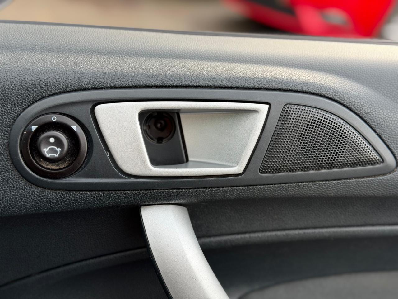 Used Ford Fiesta 2012 for sale - 77396059: Photo 23