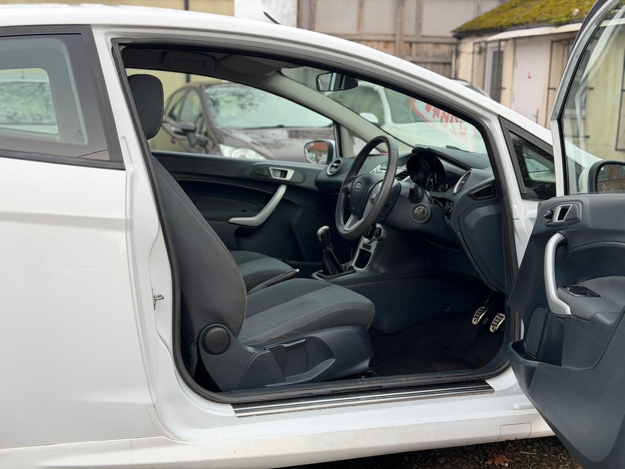 Used Ford Fiesta 2012 for sale - 77396059: Photo 26