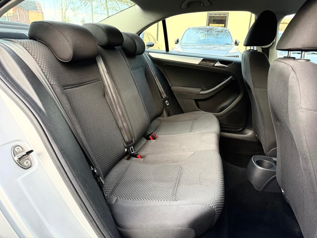 Used Volkswagen Jetta 2012 for sale - 77170685: Photo 19