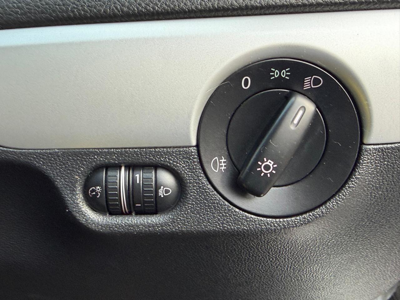 Used Volkswagen Jetta 2012 for sale - 77170685: Photo 23