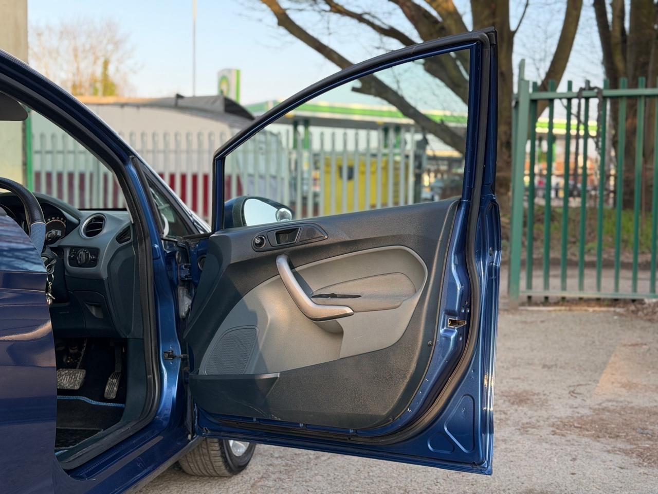 Used Ford Fiesta 2009 for sale - 78035098: Photo 35