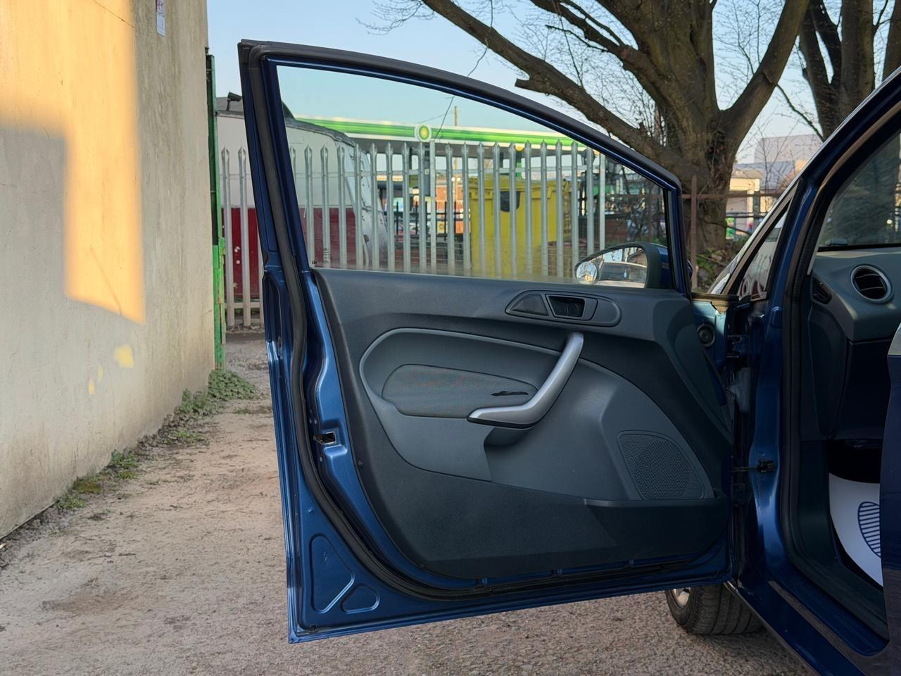 Used Ford Fiesta 2009 for sale - 78035098: Photo 37