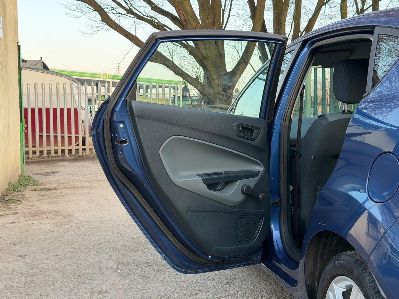 Used Ford Fiesta 2009 for sale - 78035098: Photo 38