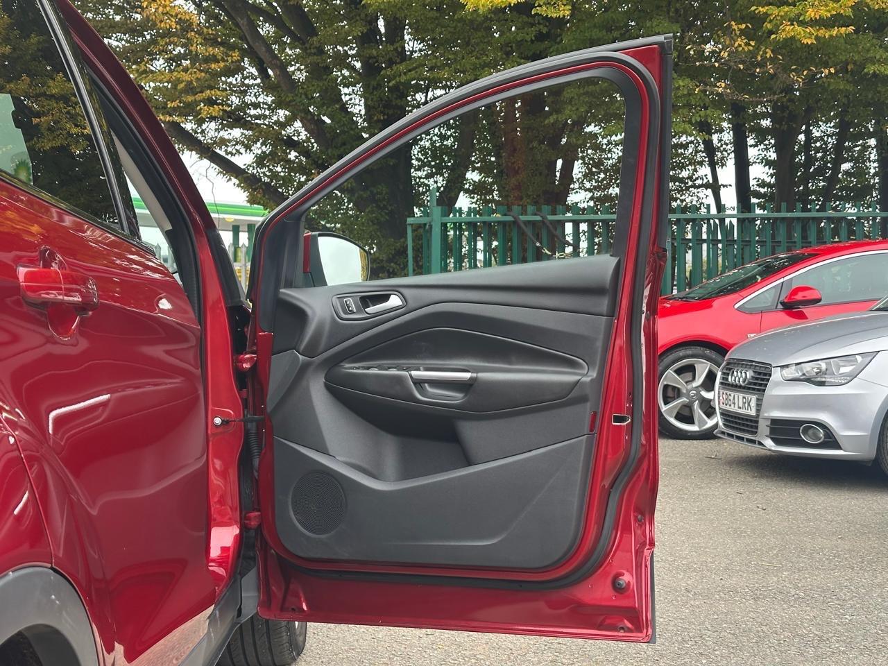 Used Ford Kuga 2016 for sale - 77170687: Photo 46