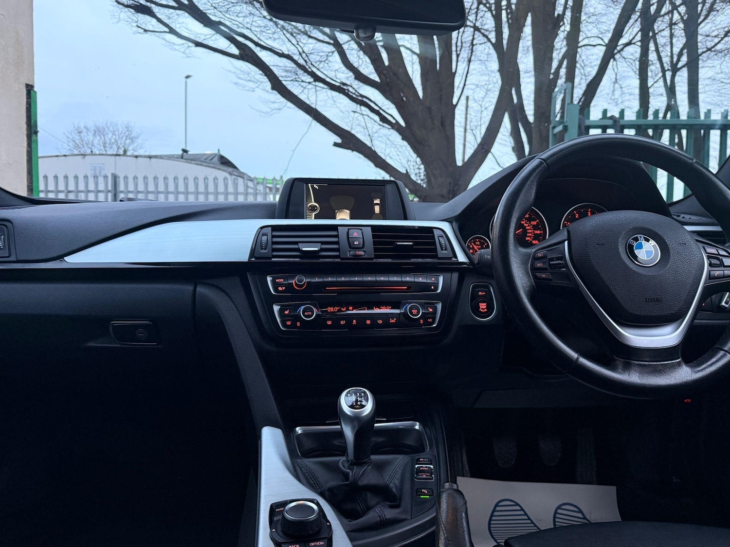 Used BMW 3 Series 2013 for sale - 77559634: Photo 2