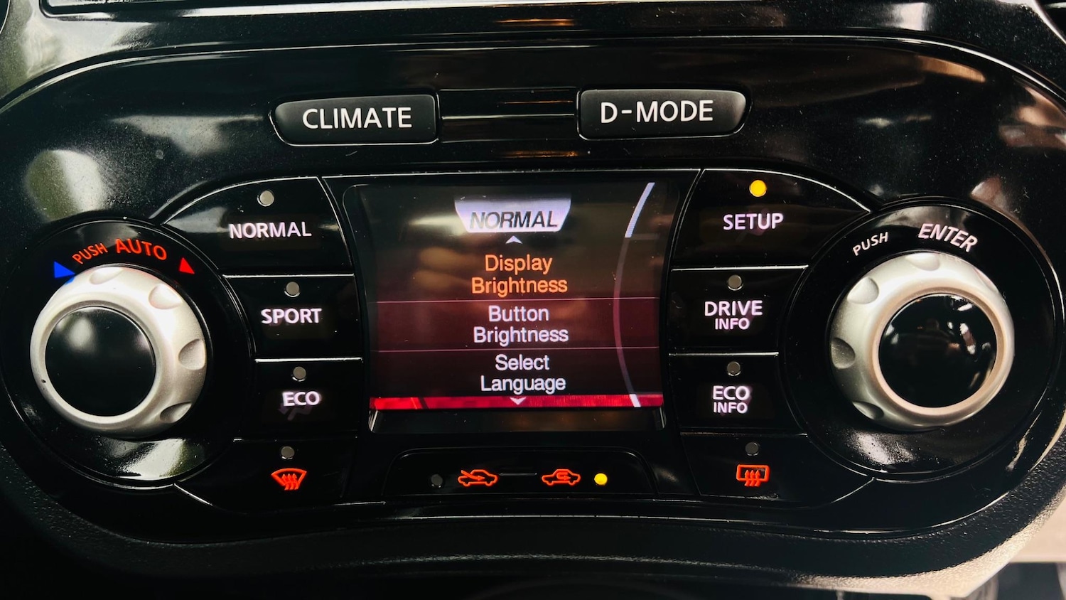 Used Nissan Juke 2014 for sale - 77170676: Photo 23