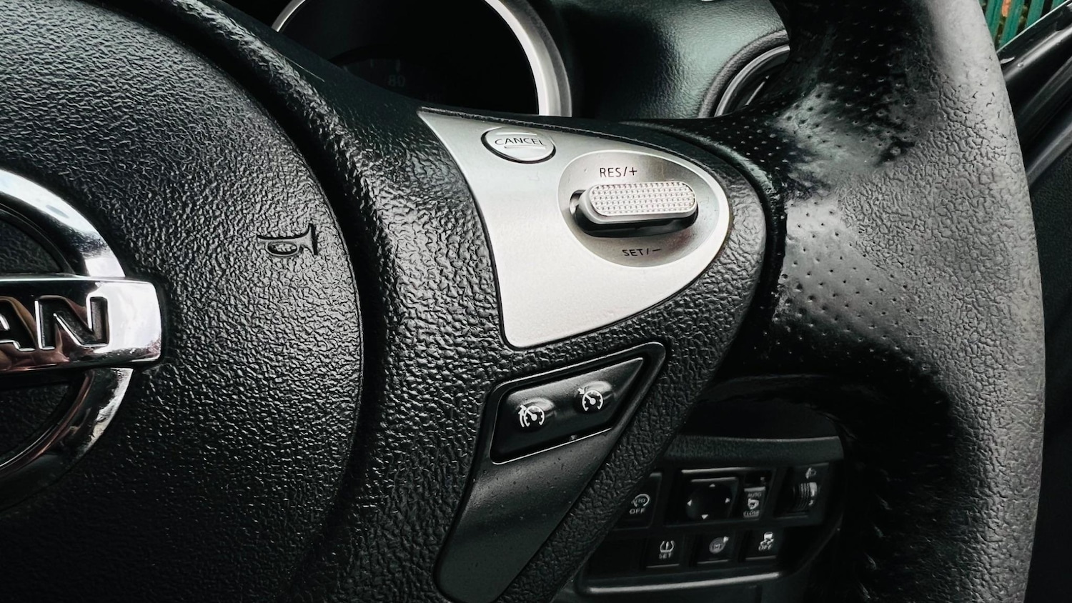 Used Nissan Juke 2014 for sale - 77170676: Photo 28