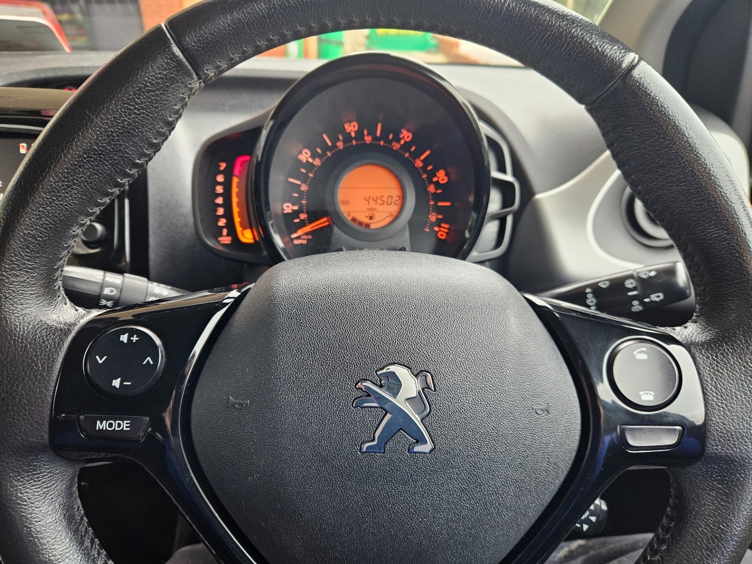 Used Peugeot 108 2015 for sale - 76618554: Photo 11