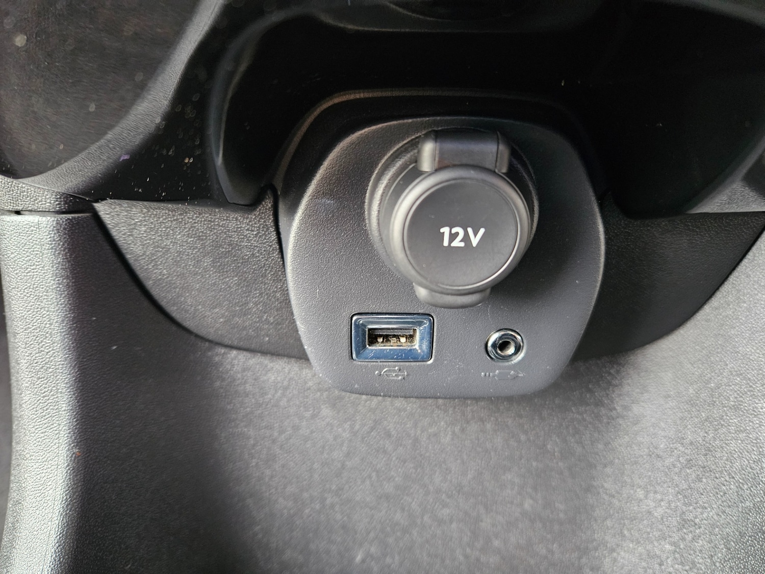 Used Peugeot 108 2015 for sale - 76618554: Photo 24