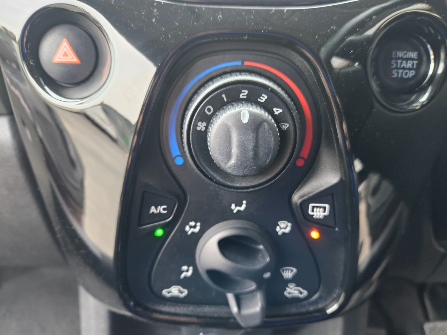 Used Peugeot 108 2015 for sale - 76618554: Photo 25