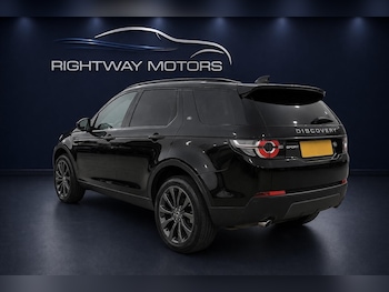 Used Land Rover Discovery Sport 2017 for sale - 78127943: Photo