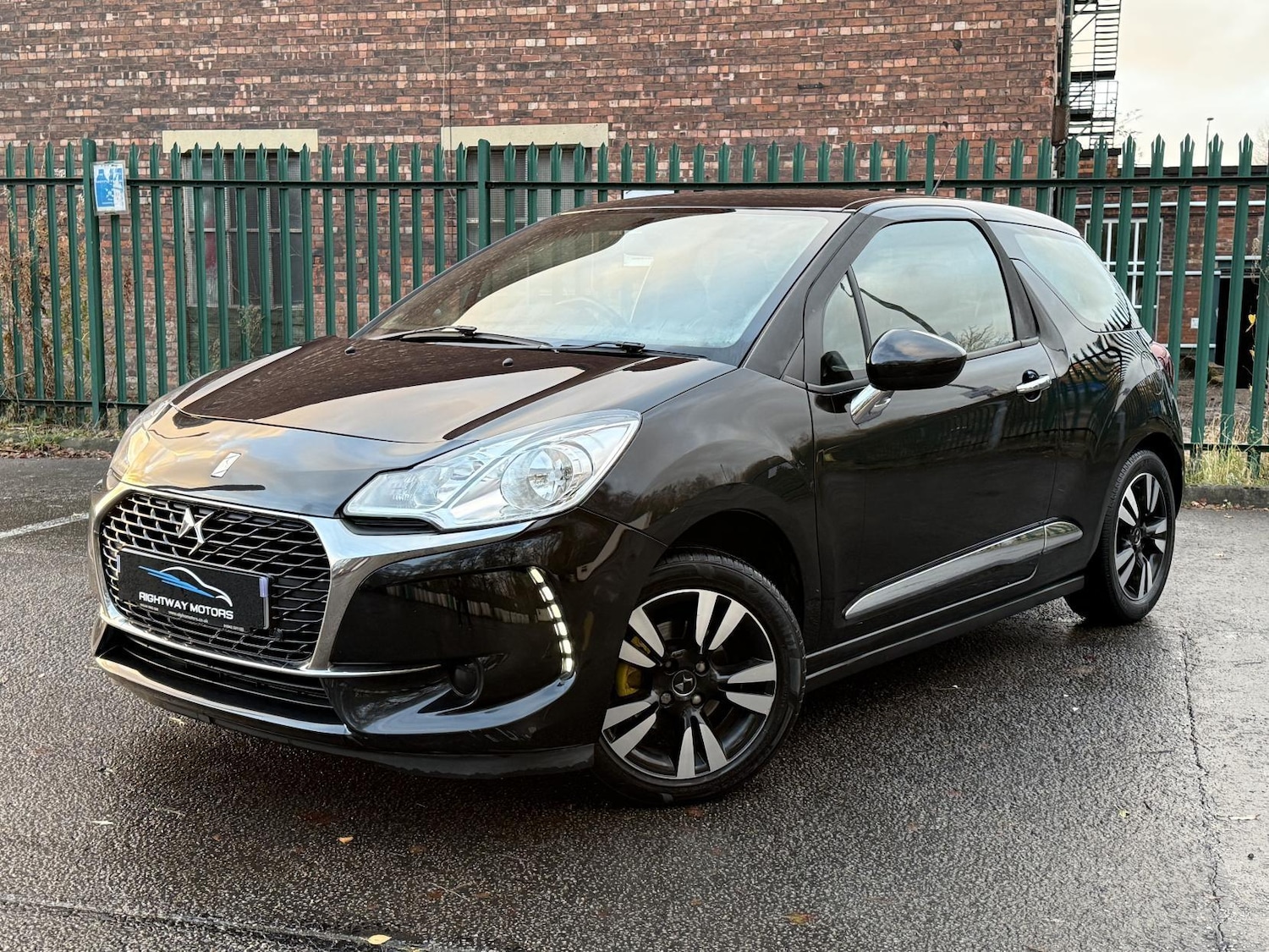 Used DS Automobiles DS 3 2016 for sale - 76619712: Photo 1