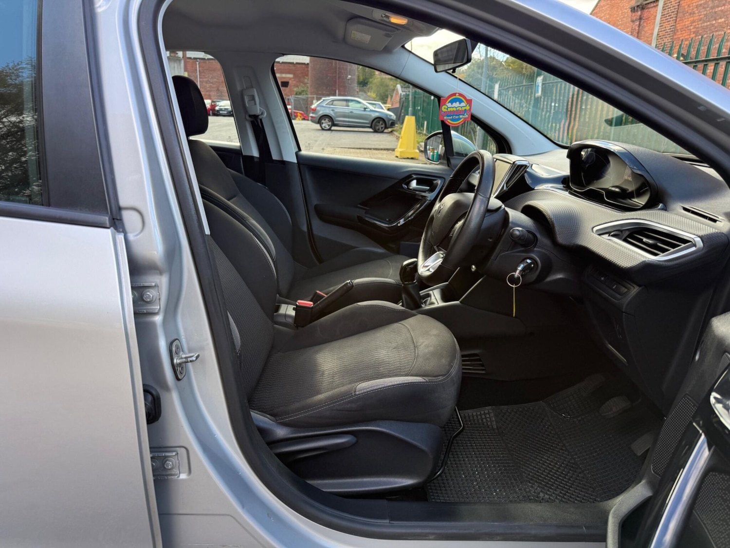 Used Peugeot 208 for sale - 76995264: Photo 13