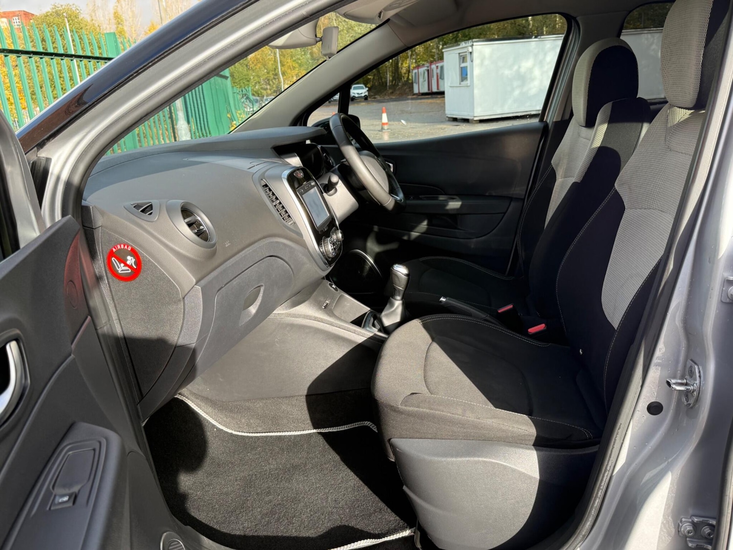 Used Renault Captur 2018 for sale - 76440973: Photo 17