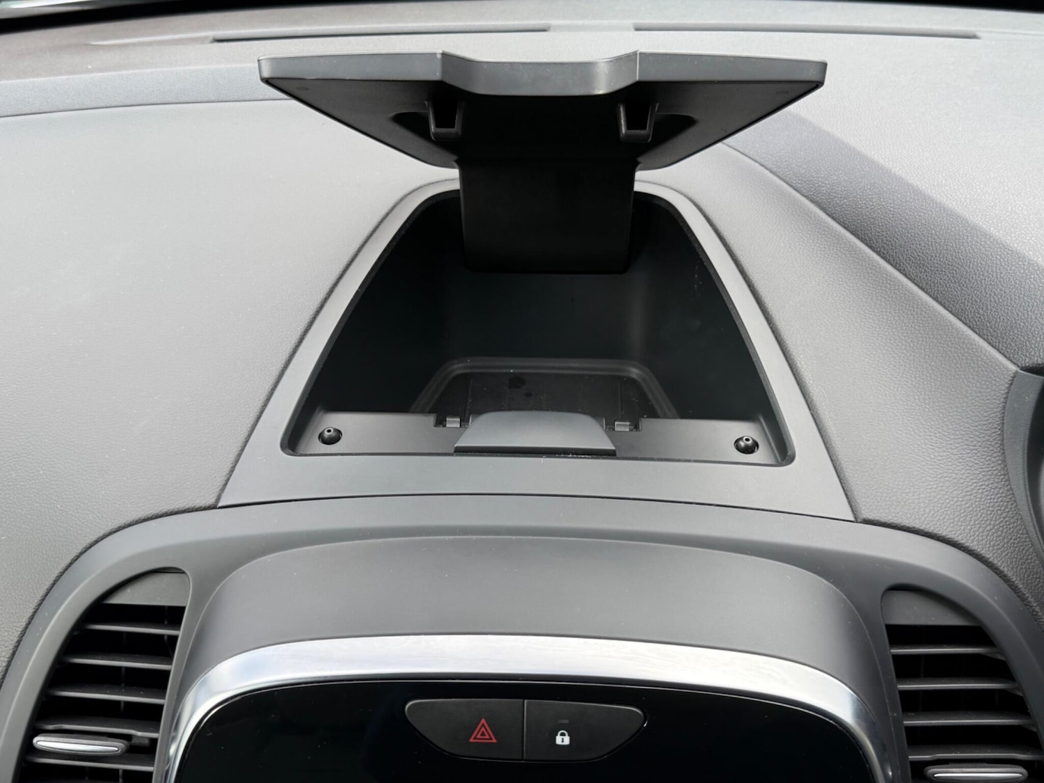 Used Renault Captur 2018 for sale - 76440973: Photo 36