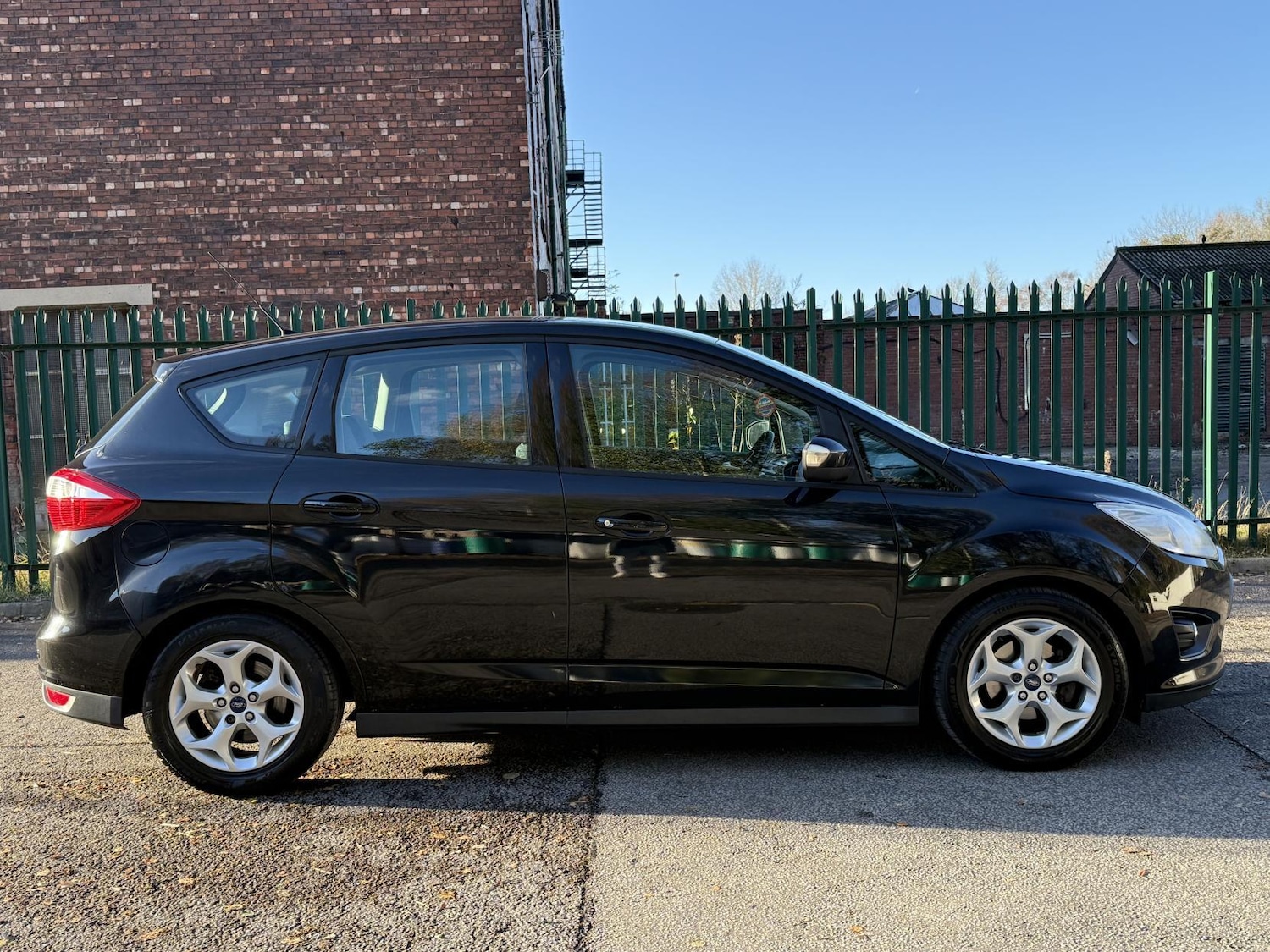 Used Ford C-Max 2012 for sale - 76633930: Photo 5