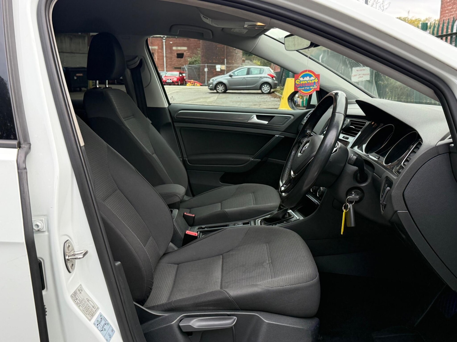 Used Volkswagen Golf 2017 for sale - 76432425: Photo 15